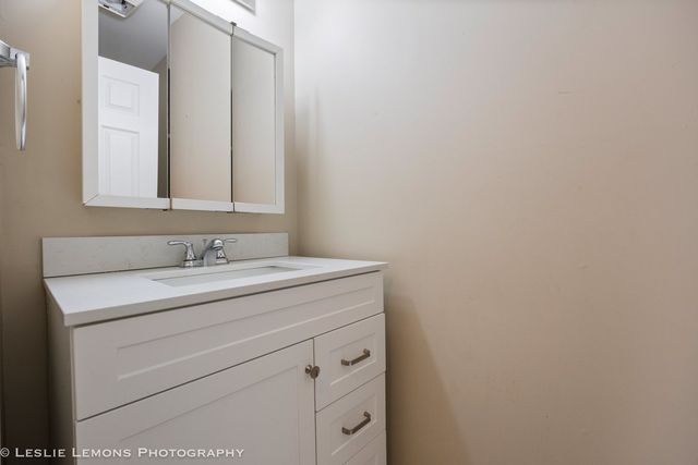 248 Bobolink Drive, Grayslake, IL 60030