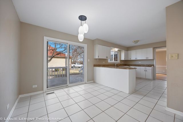 248 Bobolink Drive, Grayslake, IL 60030