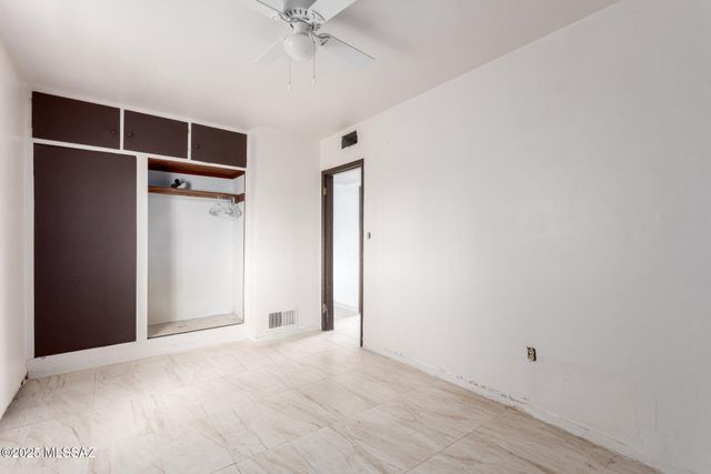 418 E Roger Road, Tucson, AZ 85705