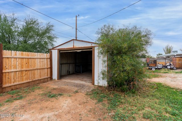 418 E Roger Road, Tucson, AZ 85705