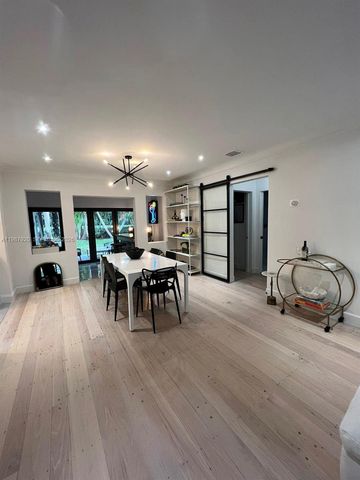 5173 Alton Rd, Miami Beach, FL 33140