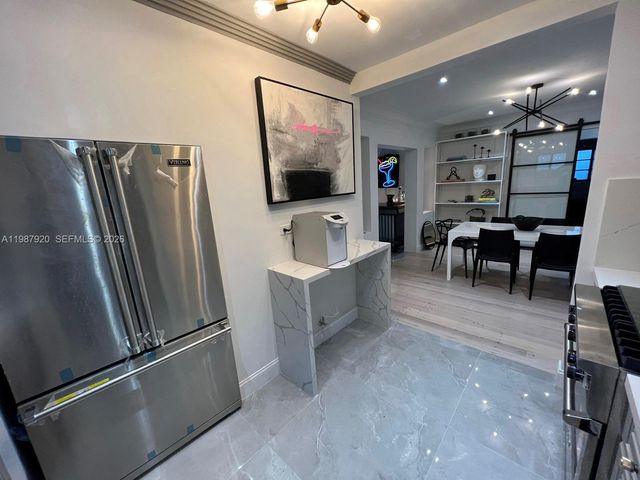 5173 Alton Rd, Miami Beach, FL 33140