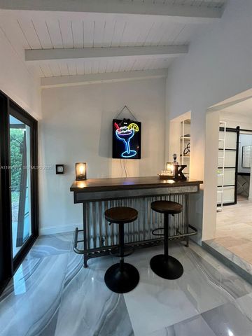 5173 Alton Rd, Miami Beach, FL 33140