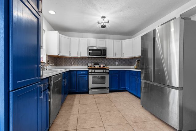 117 Drew Court, Poplar Grove, IL 61065