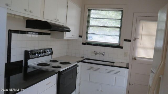 4566 PLYMOUTH Street, Jacksonville, FL 32205