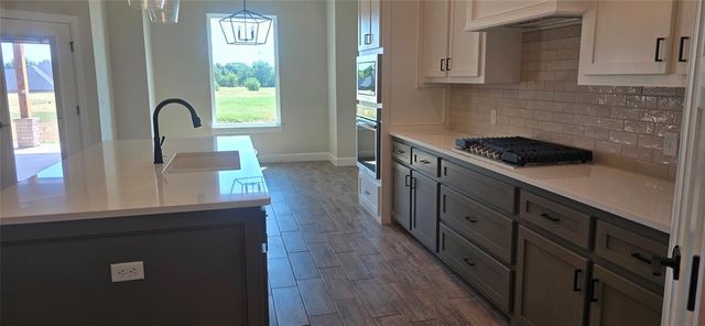 1163 Wolf Creek Drive, Blanchard, OK 73010