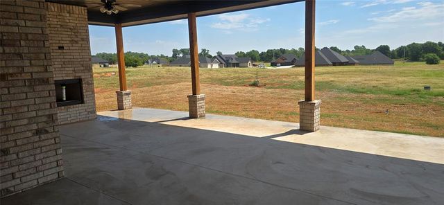 1163 Wolf Creek Drive, Blanchard, OK 73010
