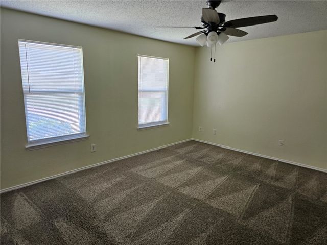 1205 Beeblossom Drive, Desoto, TX 75115