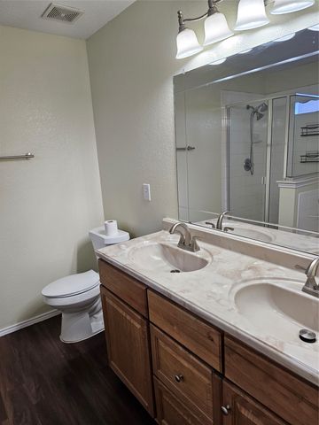 1205 Beeblossom Drive, Desoto, TX 75115