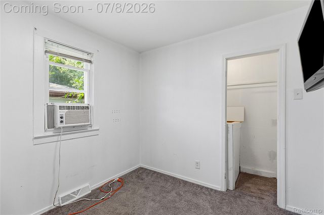 23074 Powell Avenue, Hazel Park, MI 48030