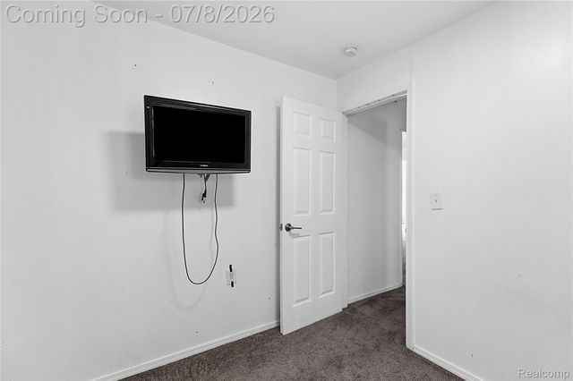 23074 Powell Avenue, Hazel Park, MI 48030