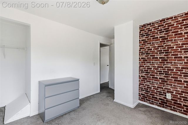 23074 Powell Avenue, Hazel Park, MI 48030