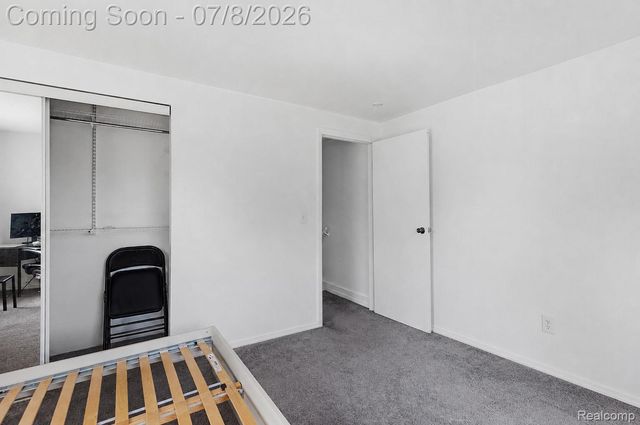 23074 Powell Avenue, Hazel Park, MI 48030