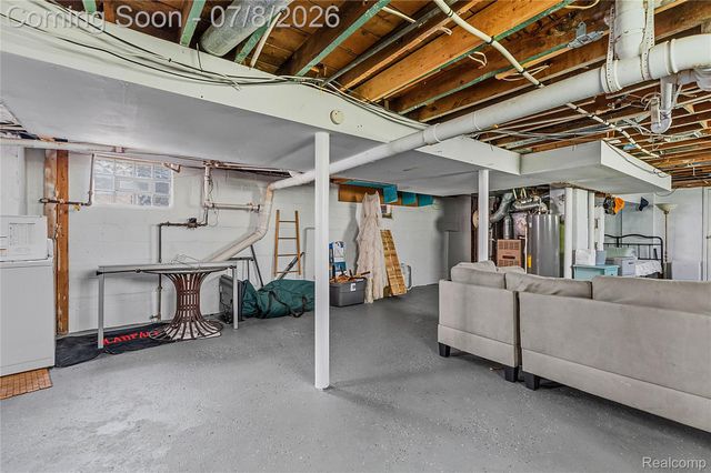 23074 Powell Avenue, Hazel Park, MI 48030
