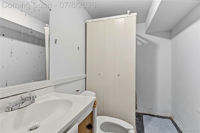 23074 Powell Avenue, Hazel Park, MI 48030