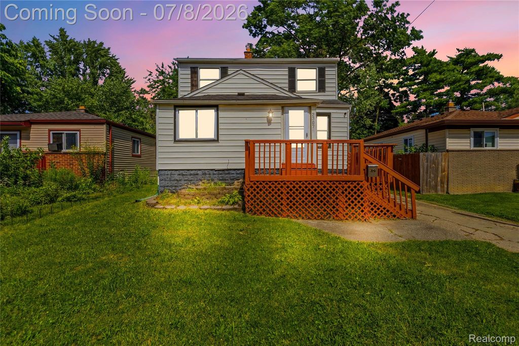 23074 Powell Avenue, Hazel Park, MI 48030