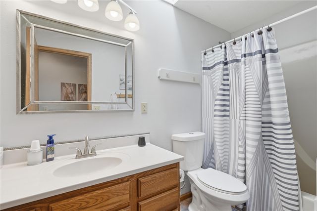 1940 48th Street Court, Marion, IA 52302