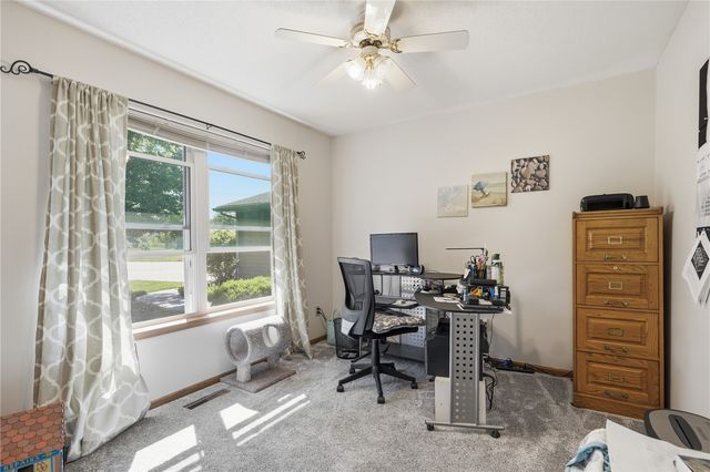 1940 48th Street Court, Marion, IA 52302