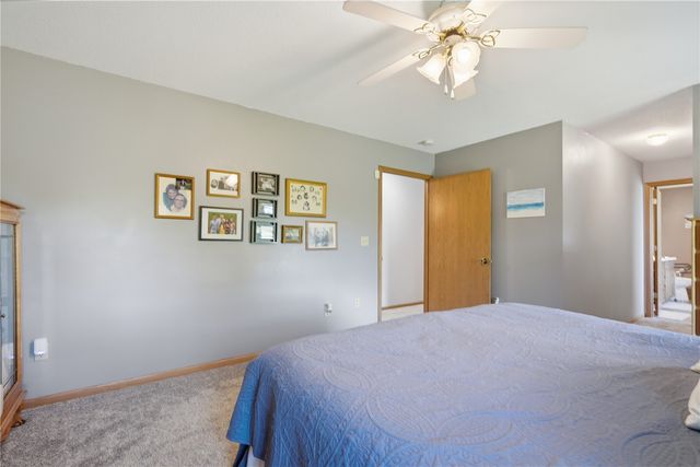 1940 48th Street Court, Marion, IA 52302