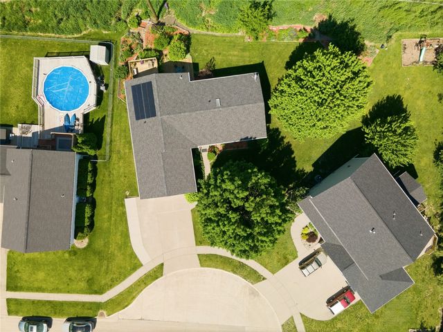 1940 48th Street Court, Marion, IA 52302