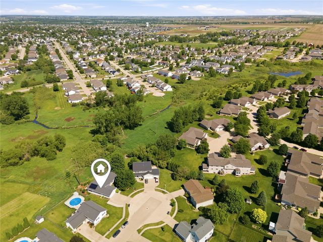 1940 48th Street Court, Marion, IA 52302