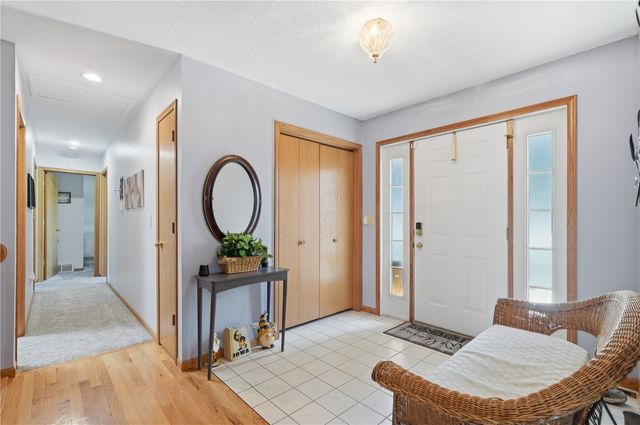 1940 48th Street Court, Marion, IA 52302