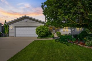 1940 48th Street Court, Marion, IA 52302