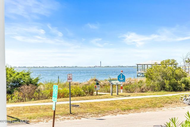 216 W Bay Street, Saint James, NC 28461