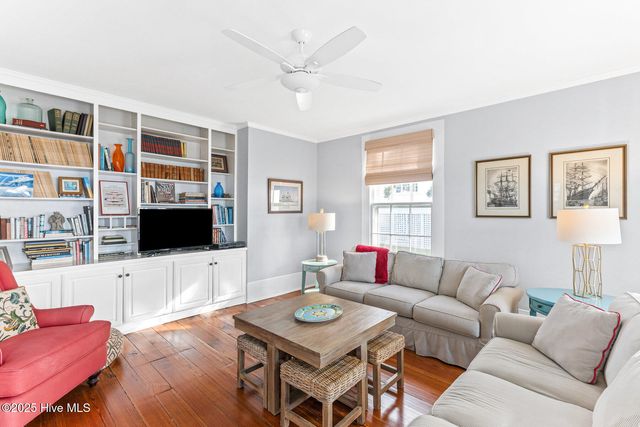 216 W Bay Street, Saint James, NC 28461