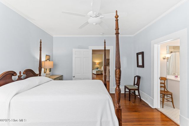 216 W Bay Street, Saint James, NC 28461