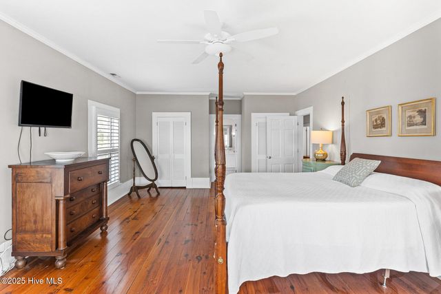 216 W Bay Street, Saint James, NC 28461