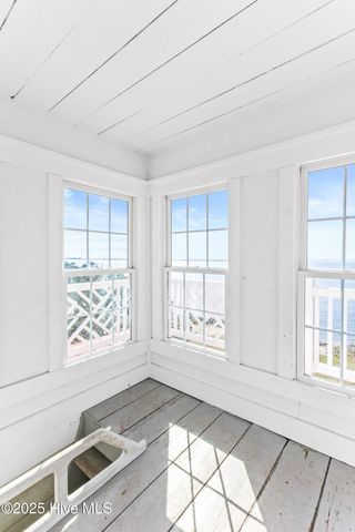 216 W Bay Street, Saint James, NC 28461