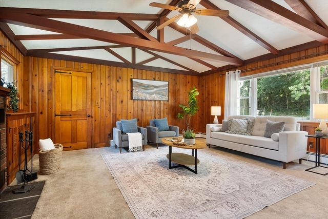 203 Center Depot Rd, Charlton, MA 01507
