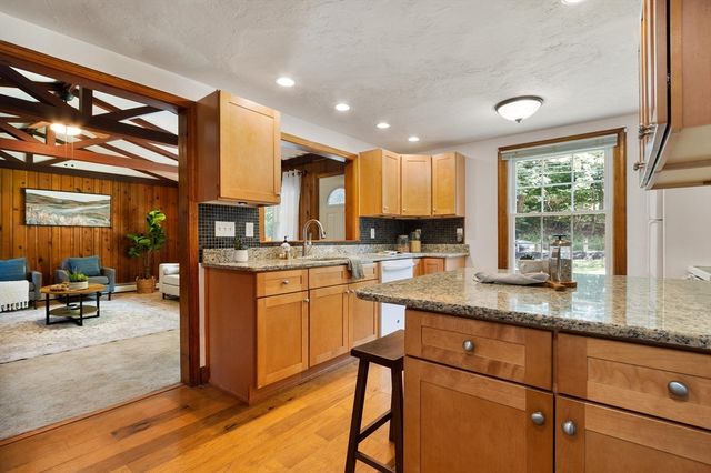 203 Center Depot Rd, Charlton, MA 01507