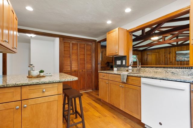 203 Center Depot Rd, Charlton, MA 01507