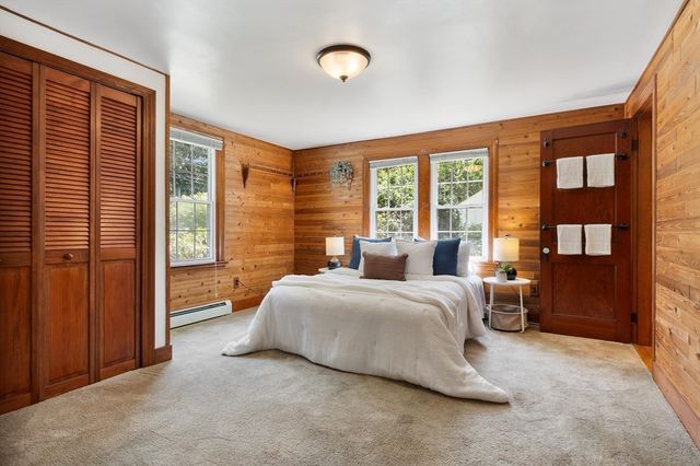 203 Center Depot Rd, Charlton, MA 01507