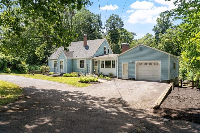 203 Center Depot Rd, Charlton, MA 01507