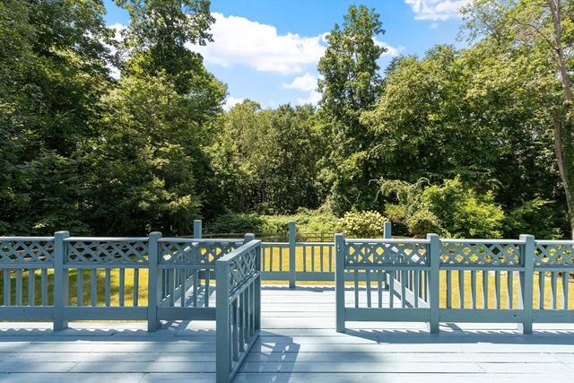 203 Center Depot Rd, Charlton, MA 01507