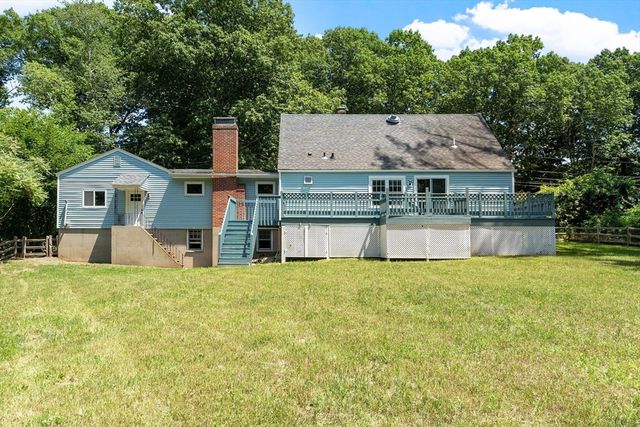 203 Center Depot Rd, Charlton, MA 01507