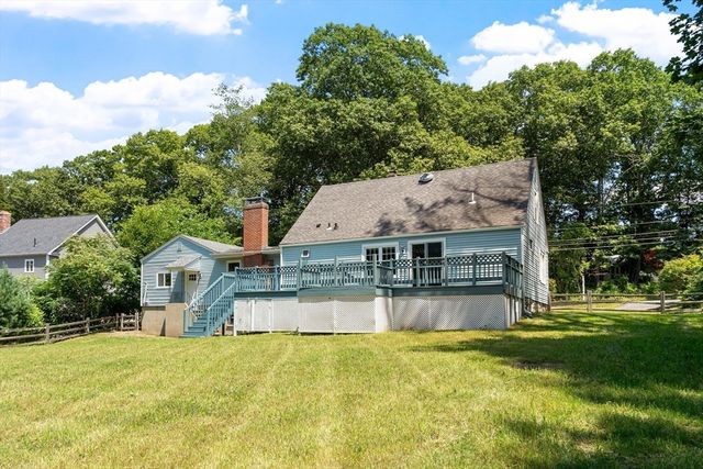 203 Center Depot Rd, Charlton, MA 01507