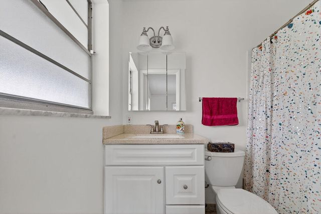 622 Hummingbird Lane, Delray Beach, FL 33445