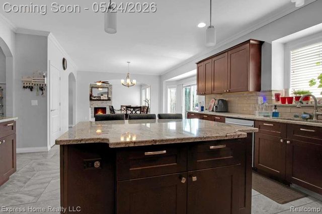 56713 Peach Tree Lane, Macomb, MI 48042