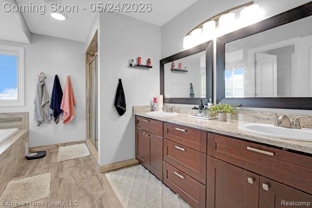 56713 Peach Tree Lane, Macomb, MI 48042