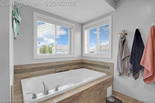 56713 Peach Tree Lane, Macomb, MI 48042