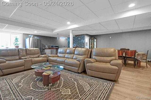 56713 Peach Tree Lane, Macomb, MI 48042
