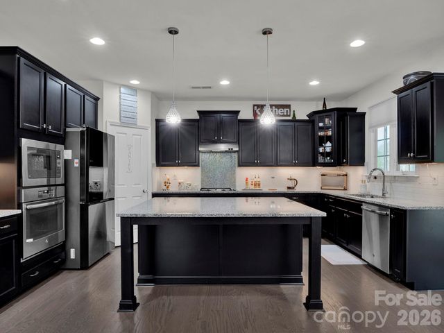 11587 Macallano Drive, Charlotte, NC 28215