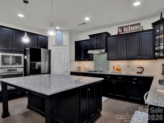 11587 Macallano Drive, Charlotte, NC 28215