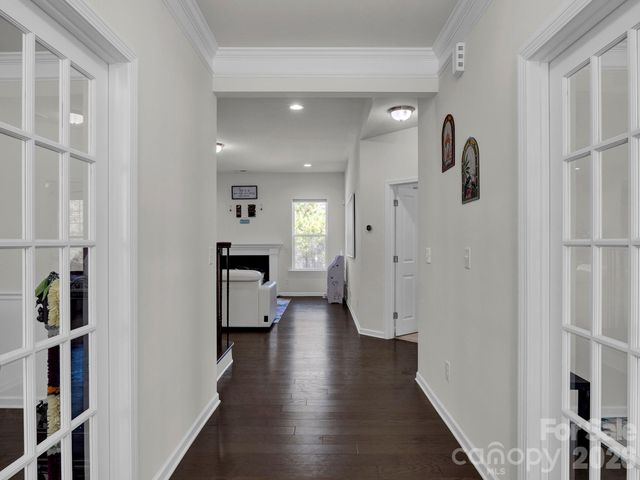 11587 Macallano Drive, Charlotte, NC 28215