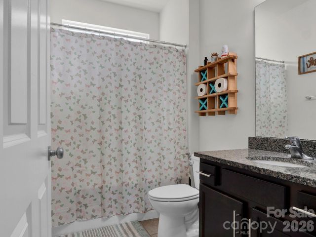 11587 Macallano Drive, Charlotte, NC 28215