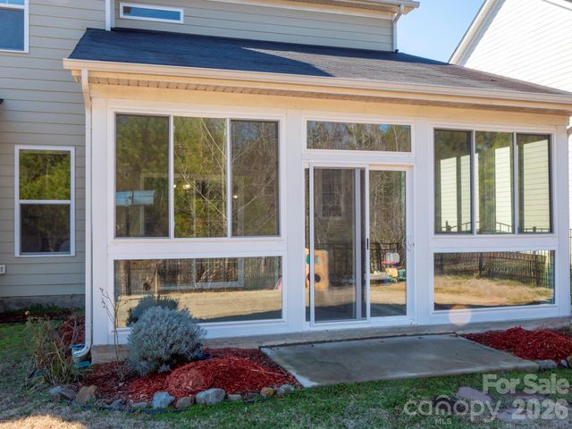 11587 Macallano Drive, Charlotte, NC 28215